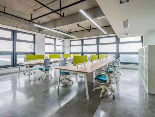 現代會議室家具定制